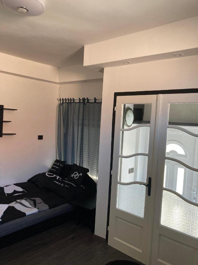 Aparthotel Arany Apartman Cegléd Exterior foto
