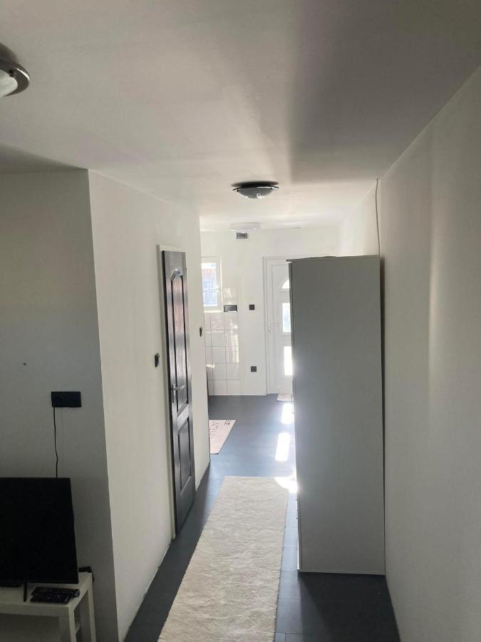 Aparthotel Arany Apartman Cegléd Exterior foto