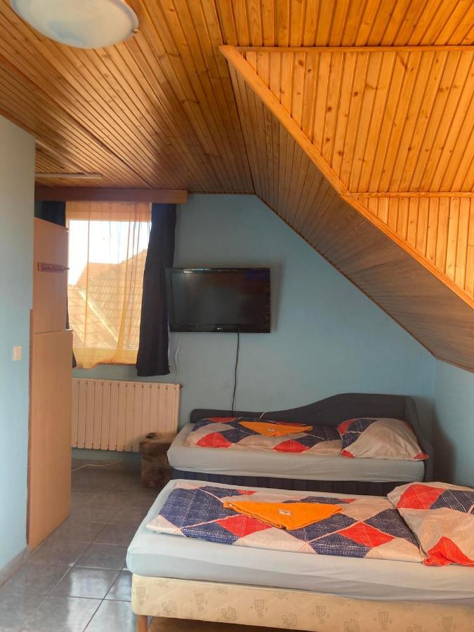 Aparthotel Arany Apartman Cegléd Exterior foto